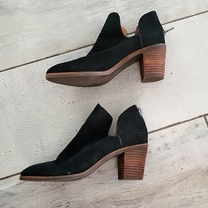 Lucky Brand  black suede bootie zipper in the back like new condition size 5.5